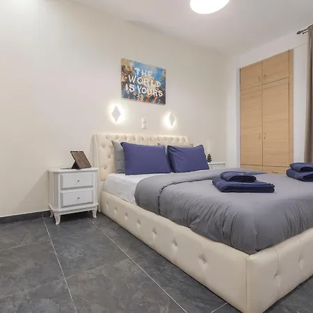 Walk Everywhere / Modern 2br Thessaloniki