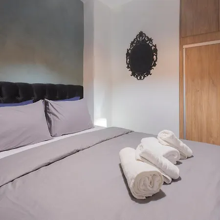 Walk Everywhere / Modern 2br Thessaloniki