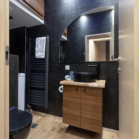 Walk Everywhere / Modern 2br Thessaloniki